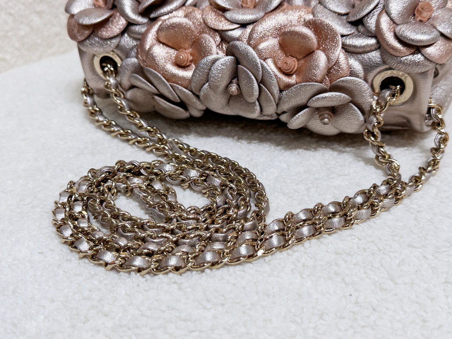 Chanel Camellia Mini Metallic Rose Gold/Pink Lambskin Gold Hardware 2487 holo card