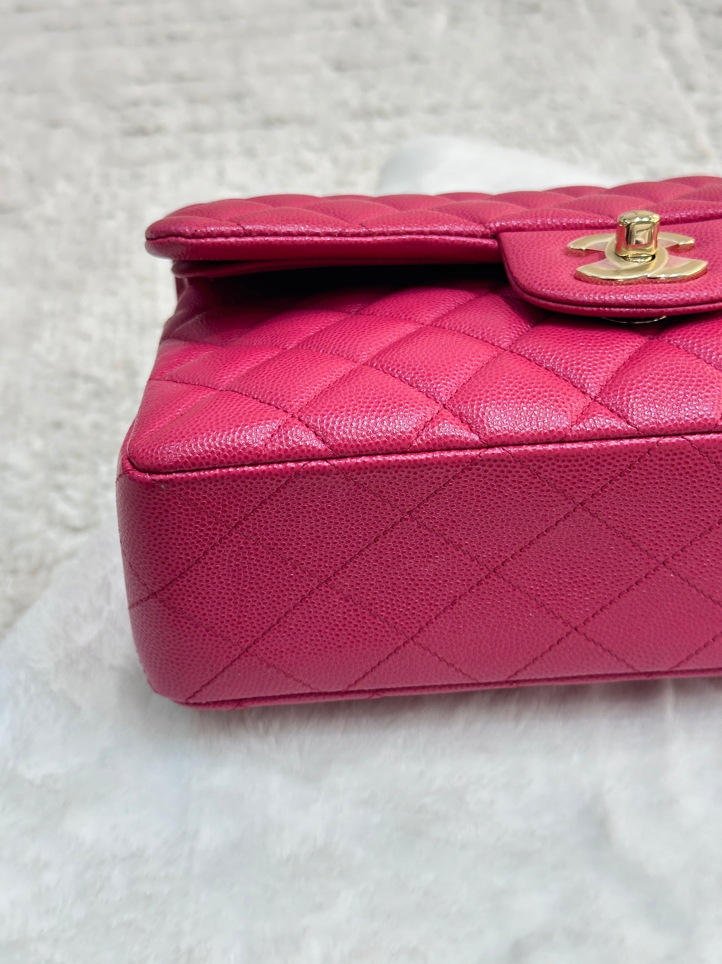 CHANEL Small Classic Double Flap Caviar Quilted Red GHW 