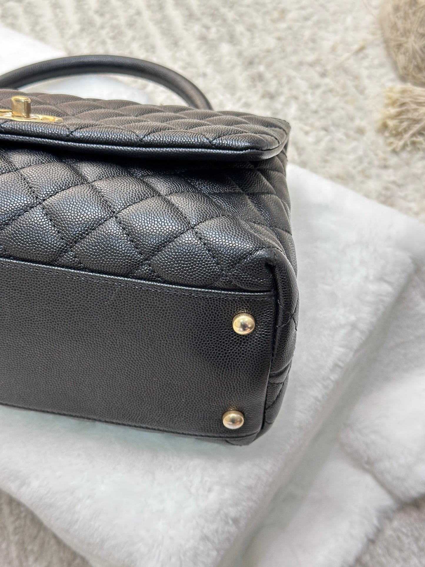 Chanel Coco Handle Cuir Matelasse Caviar Noir