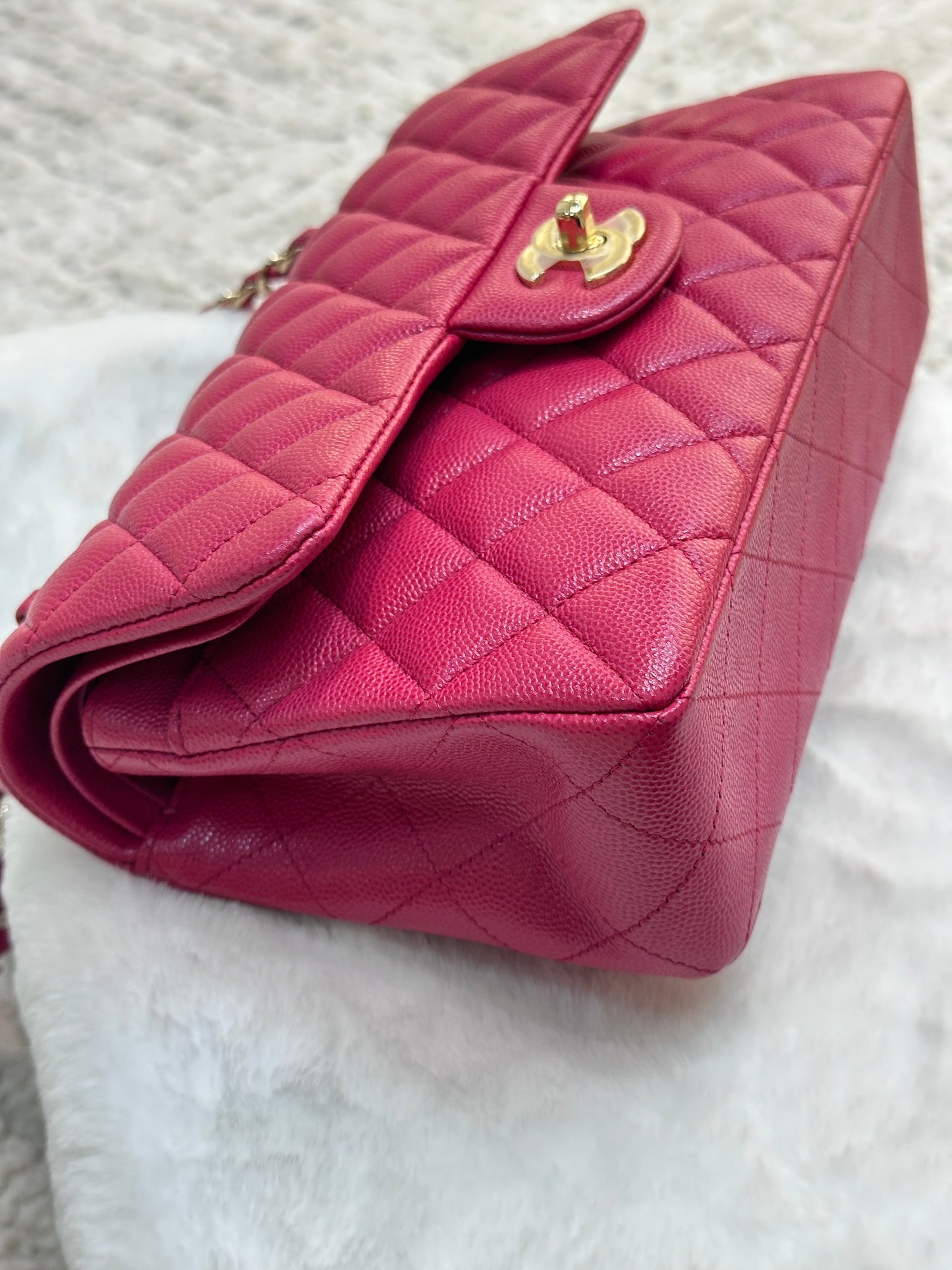 CHANEL Small Classic Double Flap Caviar Quilted Red GHW 