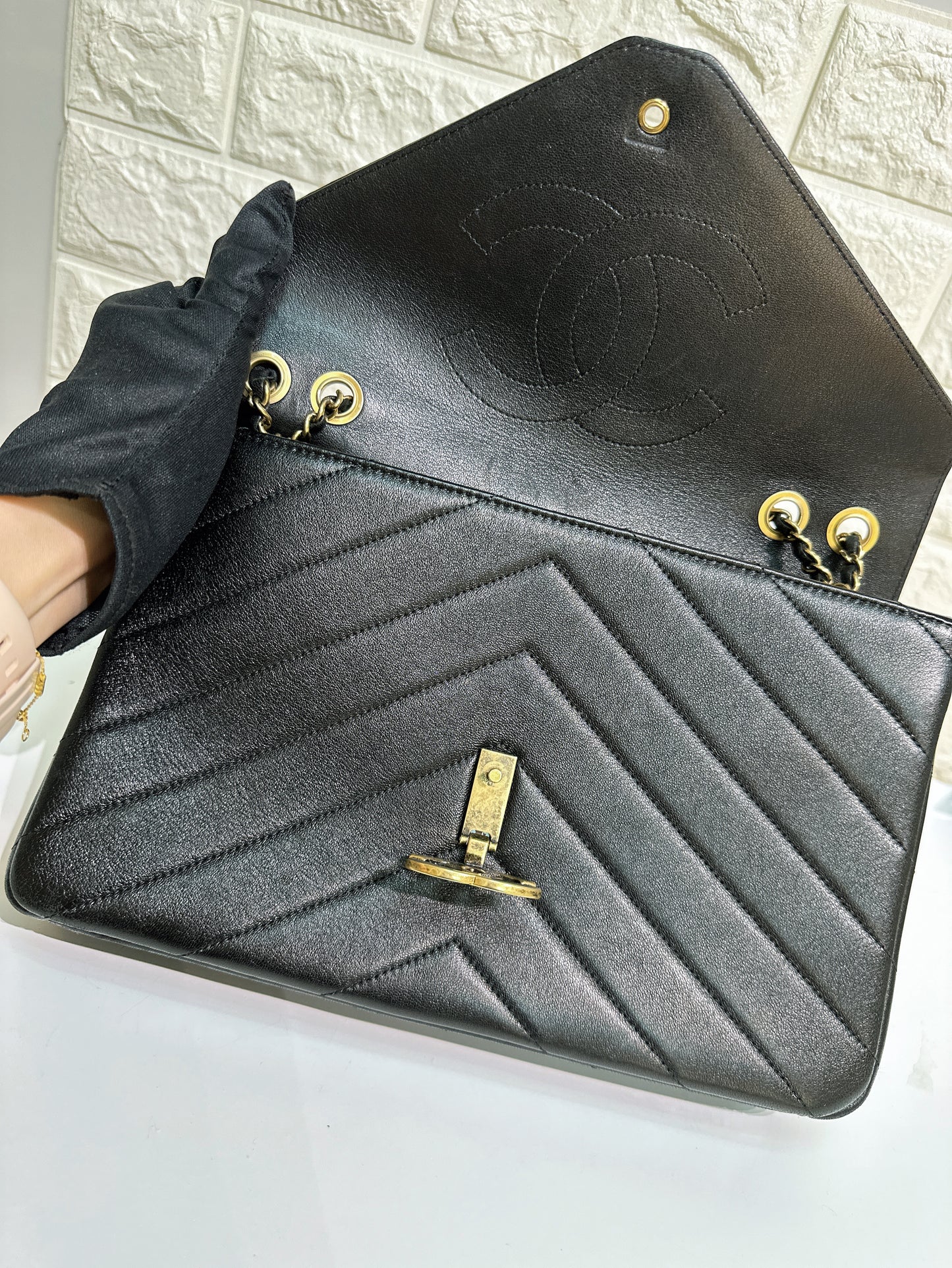 CHANEL Chevron Quilted Medium Envelope Flap Black