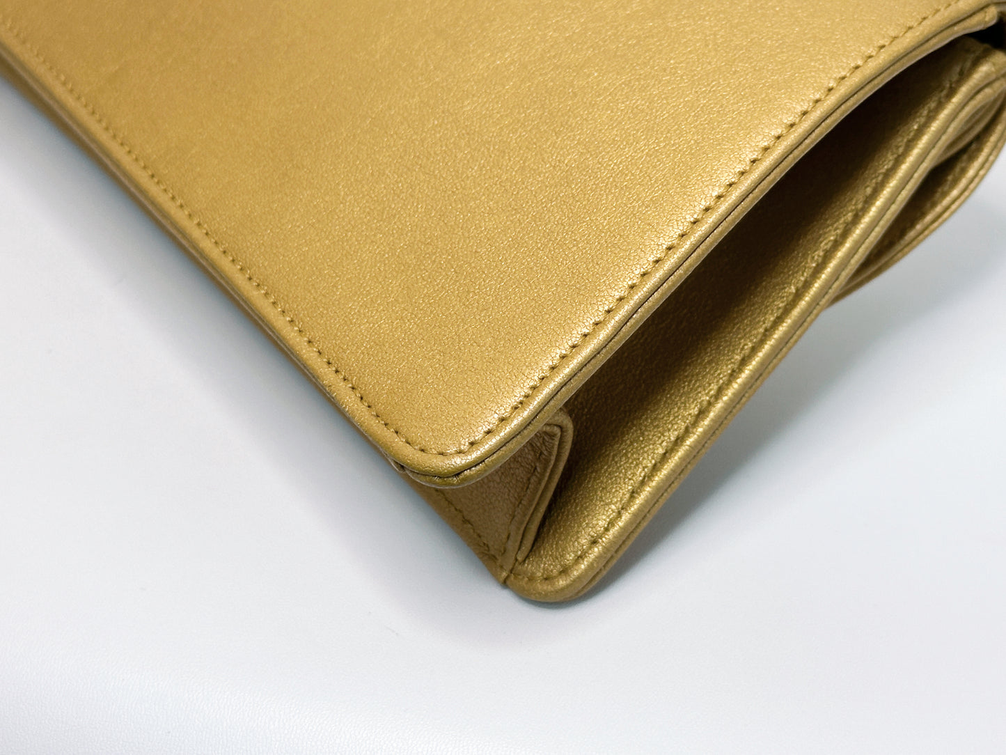 Chanel Lambskin Evening In Egypt Clutch Gold 2815 holo card