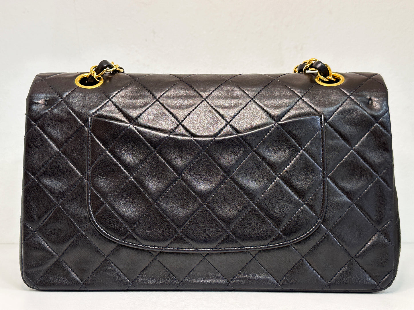 Chanel Vintage Black Quilted Lambskin Medium Classic Double Flap Bag 25 holo card