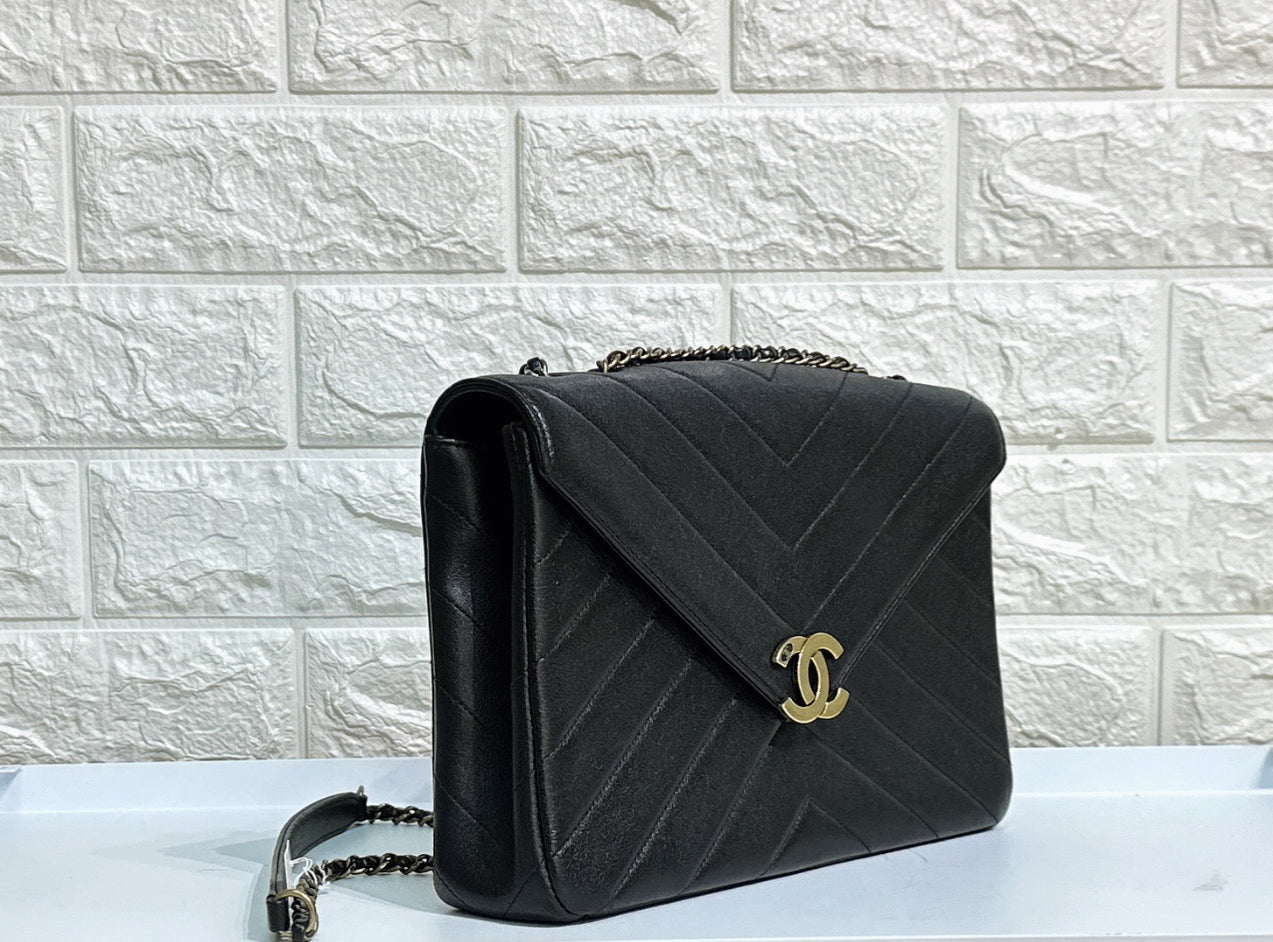 CHANEL Chevron Quilted Medium Envelope Flap Black