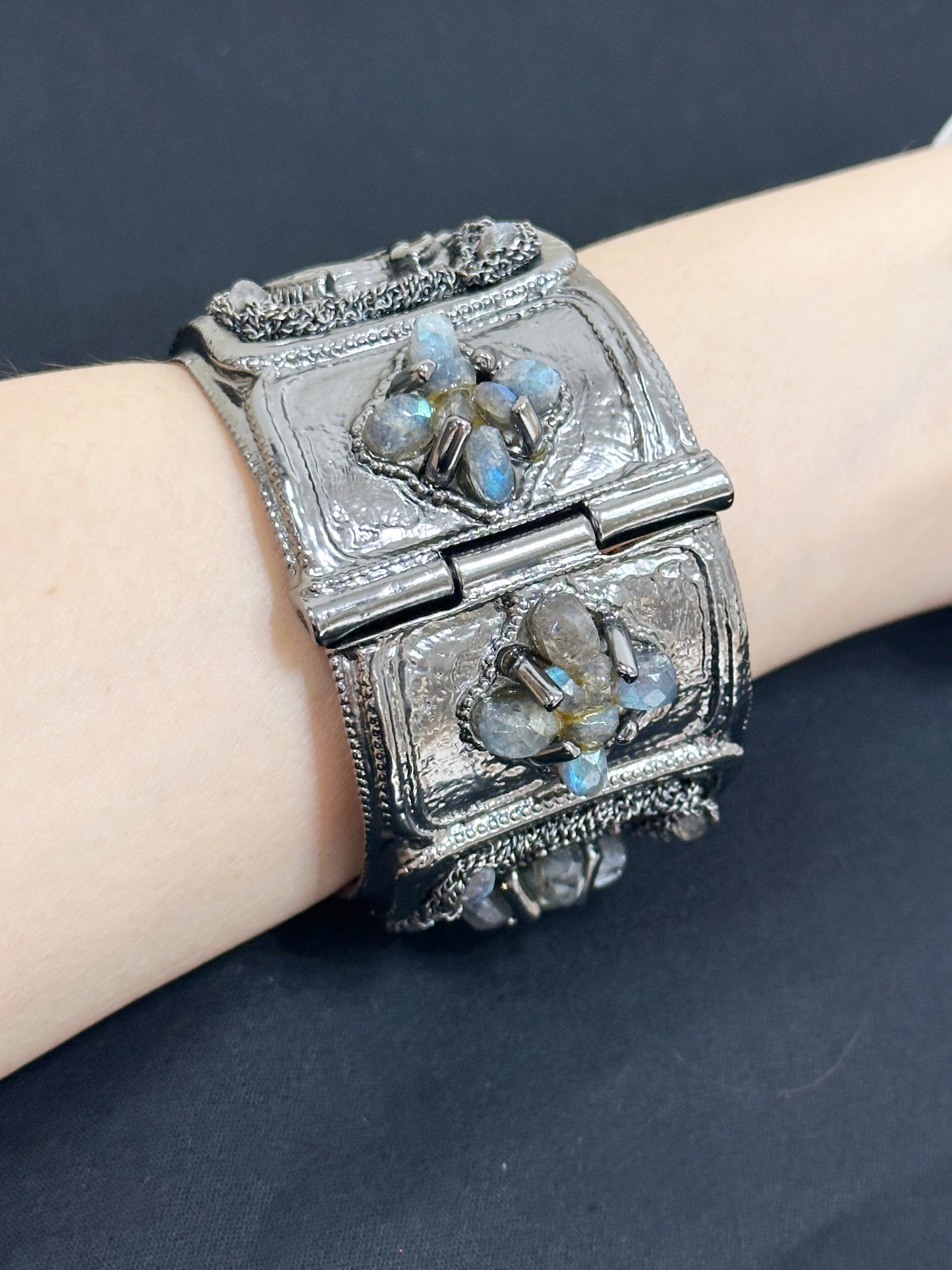 CHANEL SILVER FASHION JEWELRY BRACELET 12A GUNMETAL RHINESTONE BANGLE