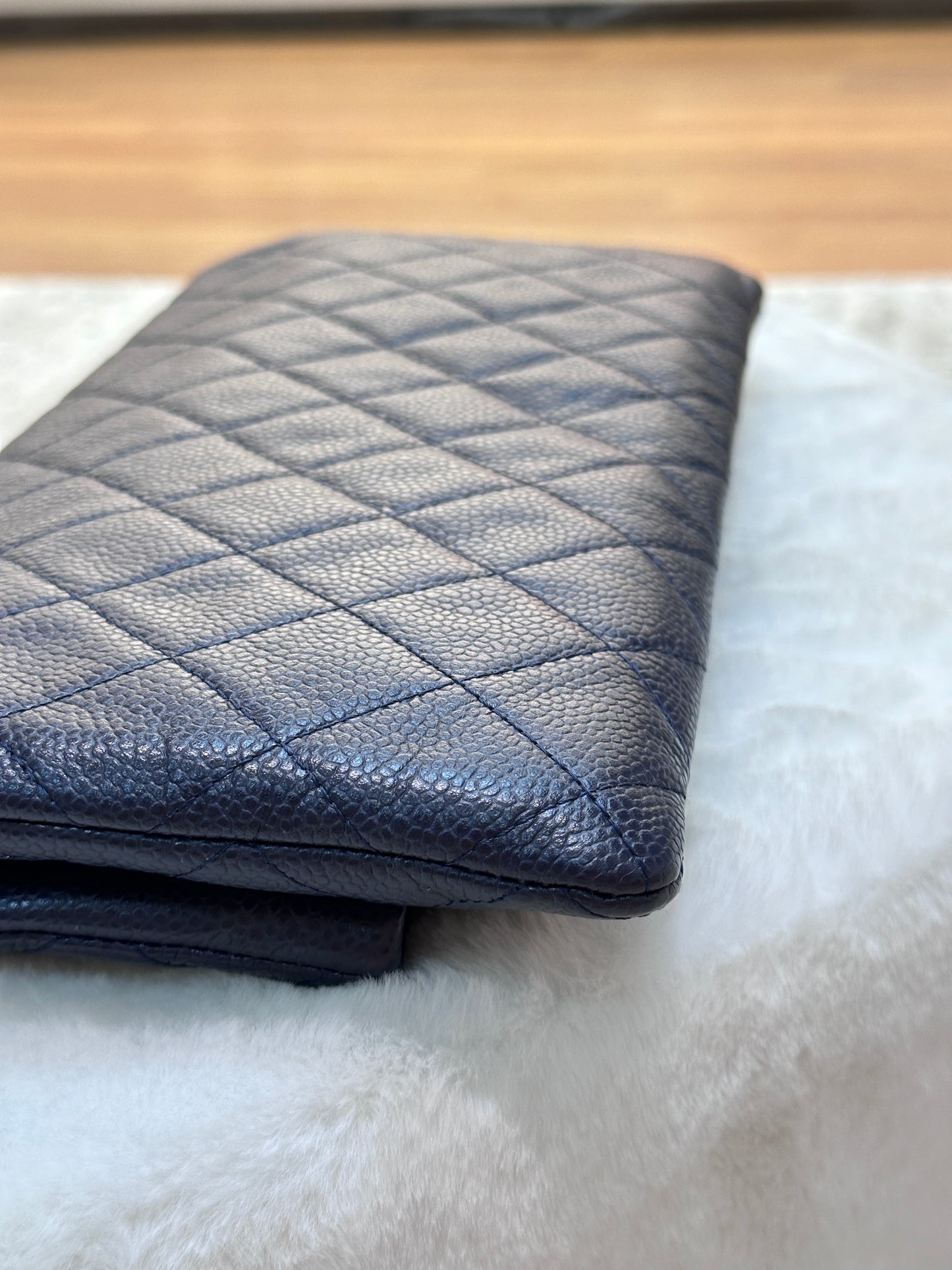 Chanel Beauty CC Clutch Quilted Caviar Blue