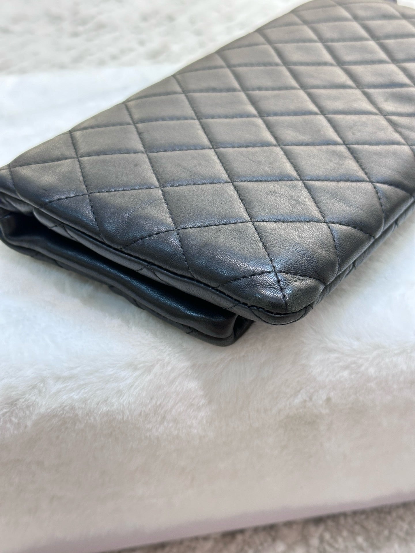 Chanel Beauty CC Lambskin Clutch Quilted Black