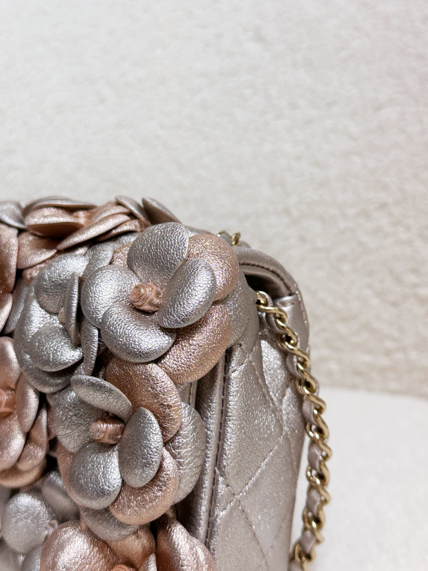 Chanel Camellia Mini Metallic Rose Gold/Pink Lambskin Gold Hardware 2487 holo card