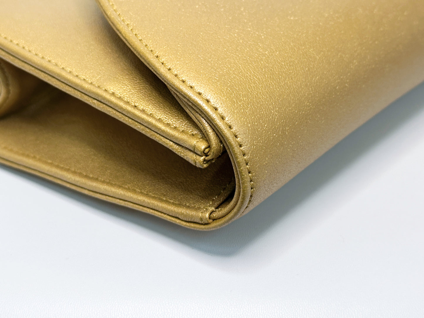 Chanel Lambskin Evening In Egypt Clutch Gold 2815 holo card