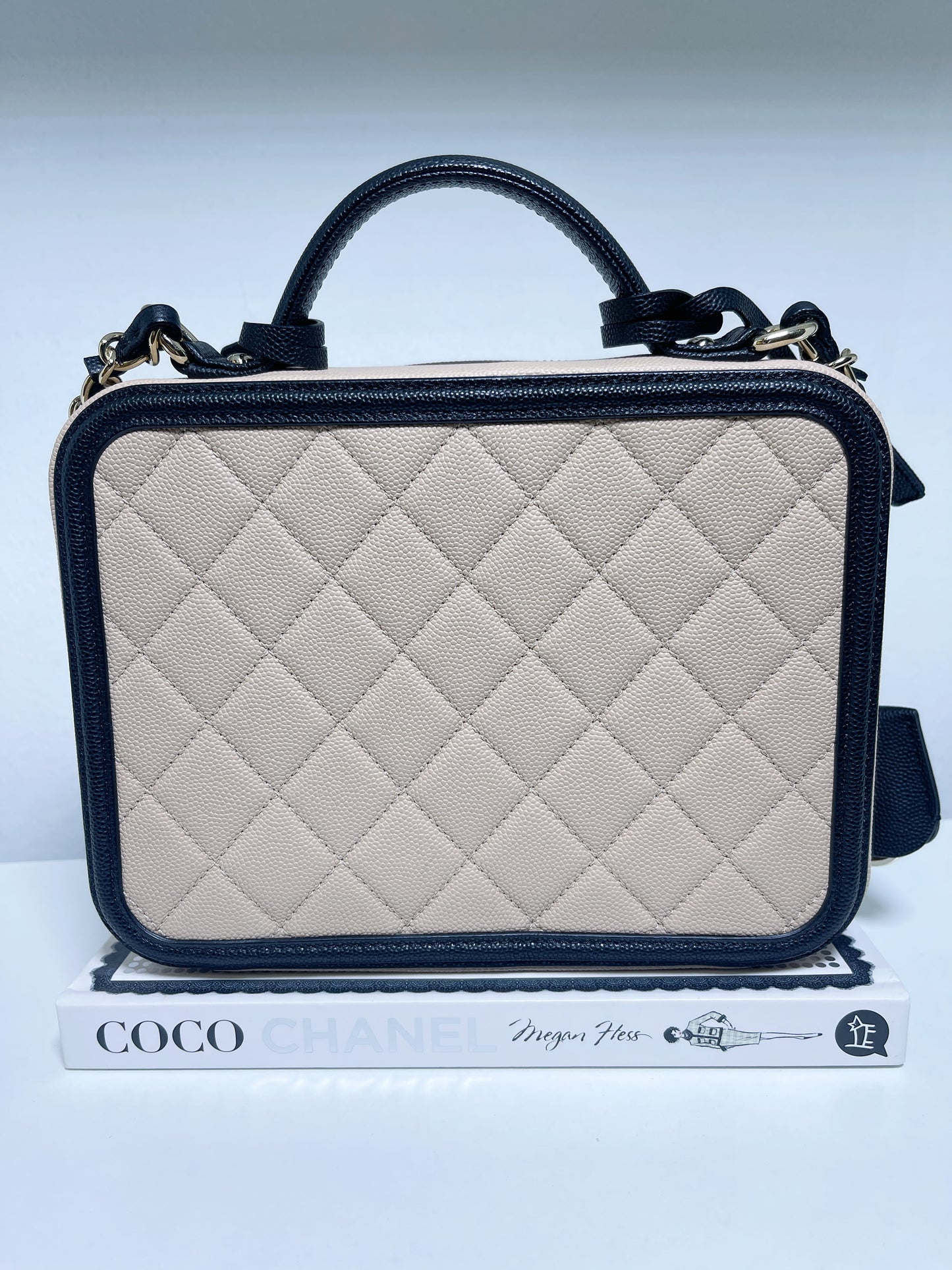 Chanel Quilted Medium CC Filigree Vanity Case Beige Caviar Gold Hardware