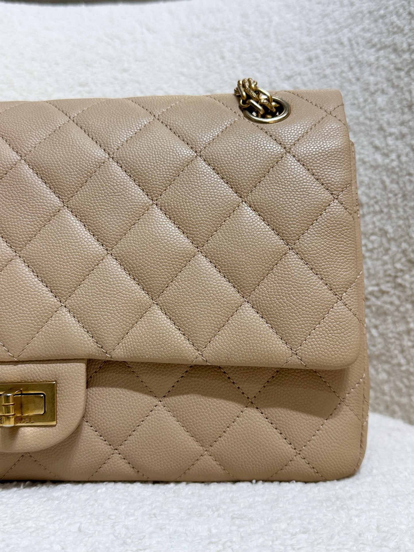 Chanel Classic Quilted Caviar 2.55 Reissue Flap Bag Beige 226 2353 holo card