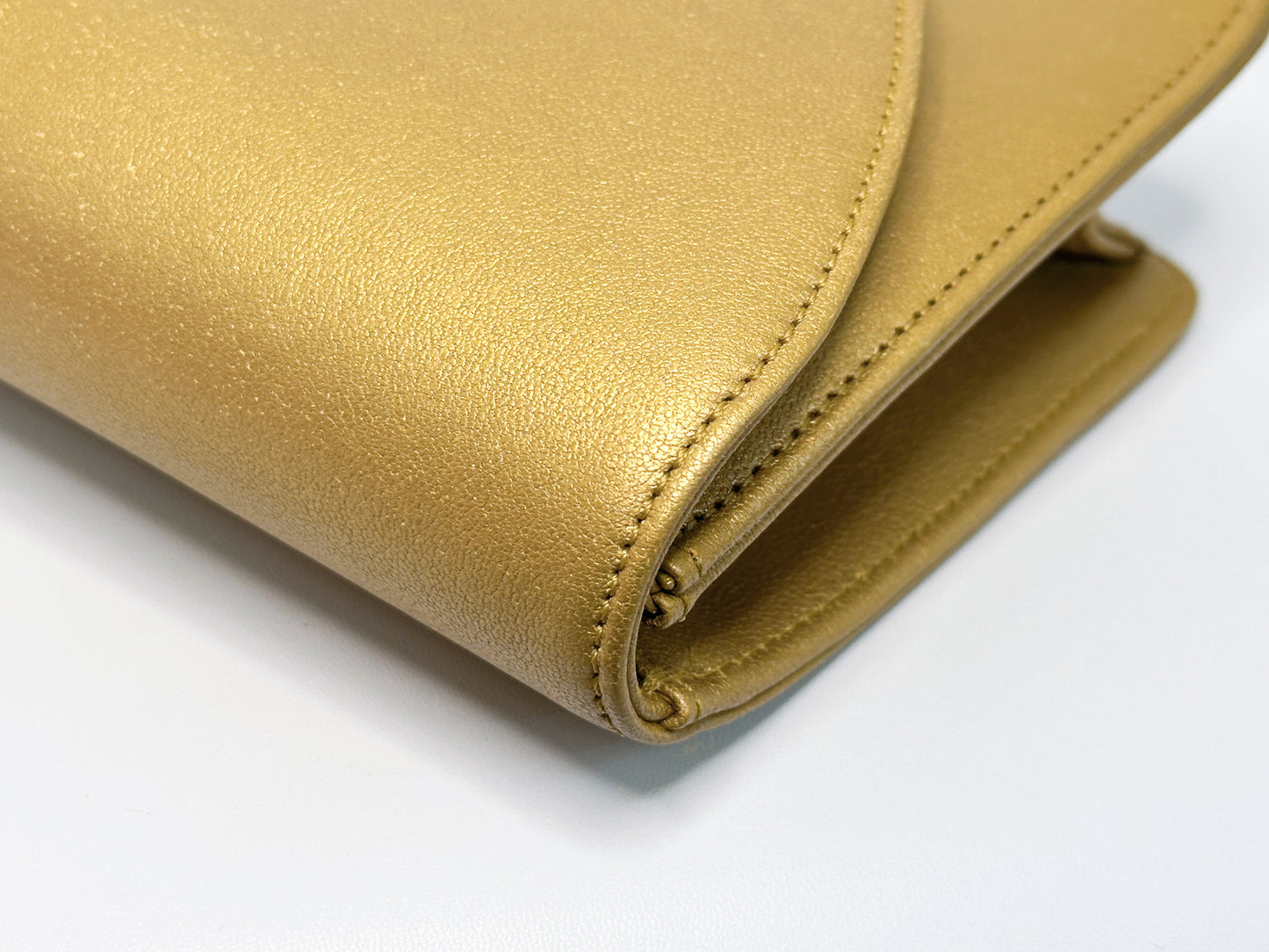 Chanel Lambskin Evening In Egypt Clutch Gold 2815 holo card