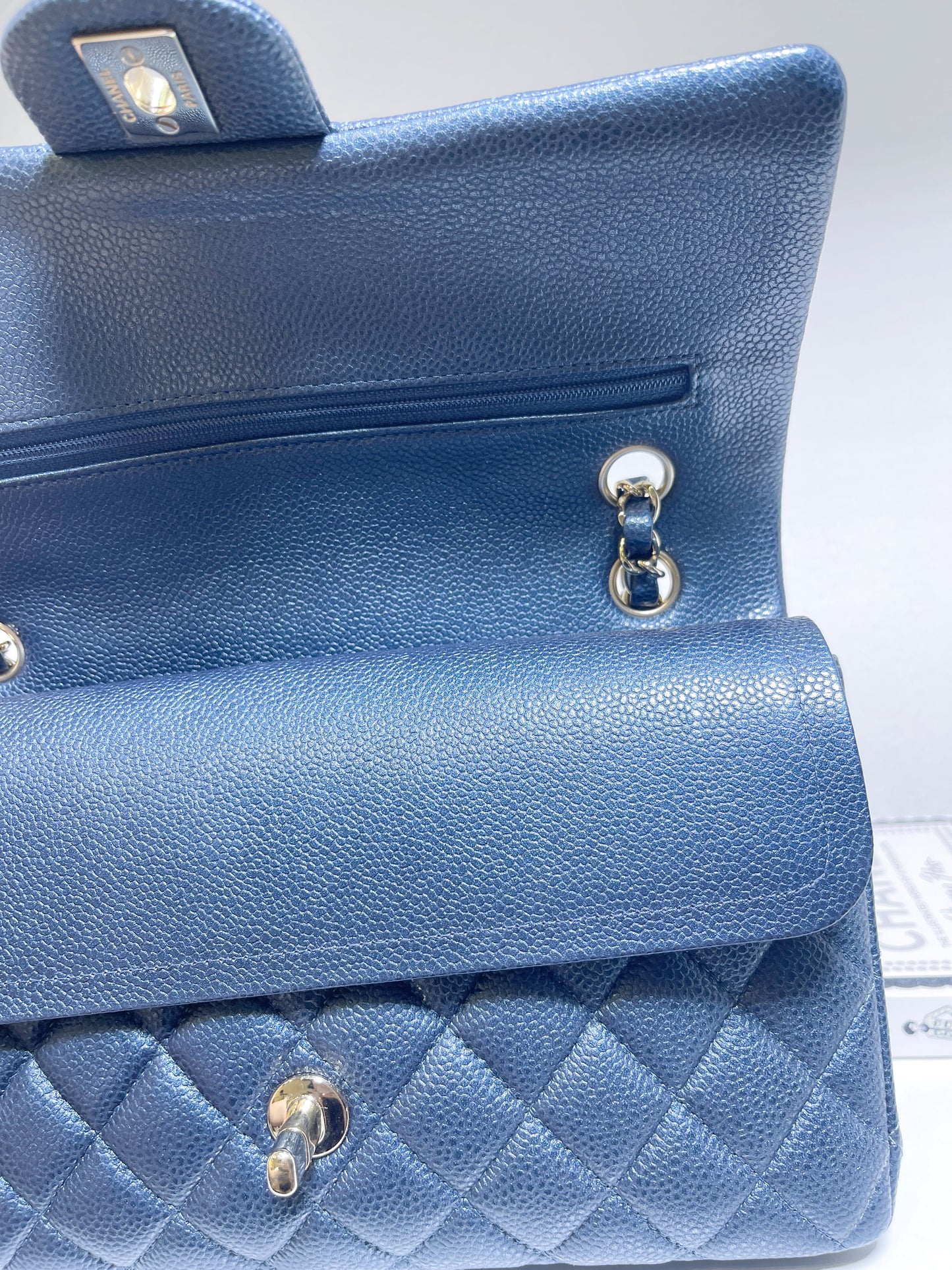 18S CHANEL PEARLY NAVY BLUE CAVIAR MEDIUM CLASSIC DOUBLE FLAP BAG GHW