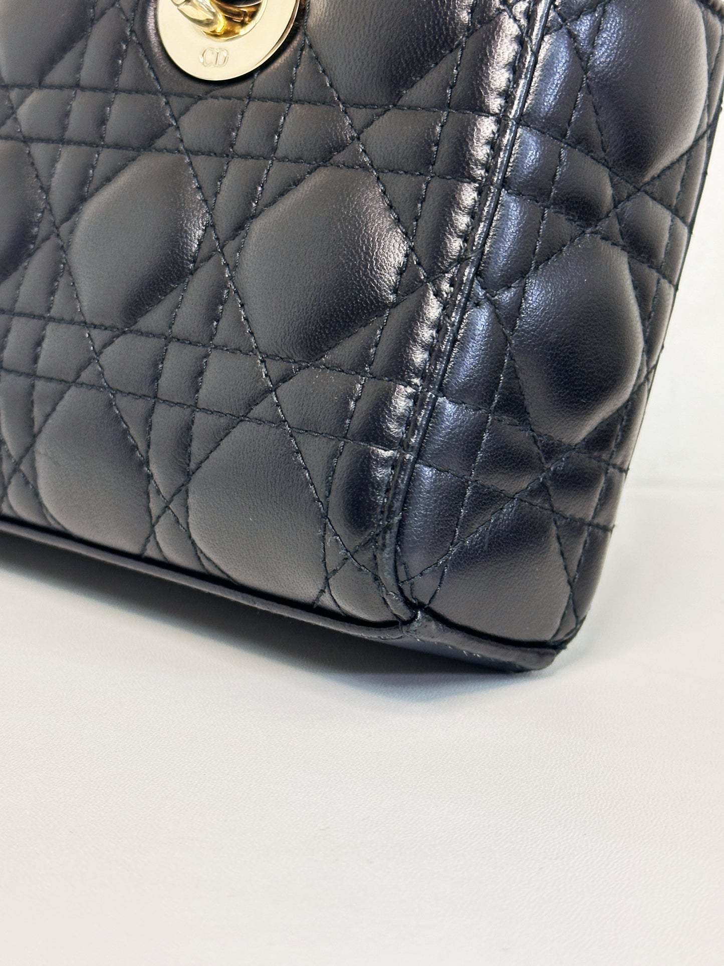 Dior Small Lady D-Joy Bag
Black Cannage Lambskin GHW