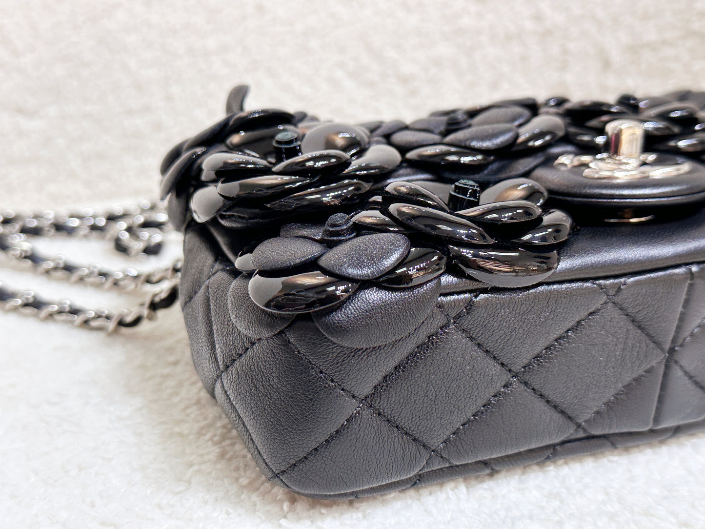 Chanel Camellia Lambskin Patent Around Flap Crossbody Bag Black 2246 holo card