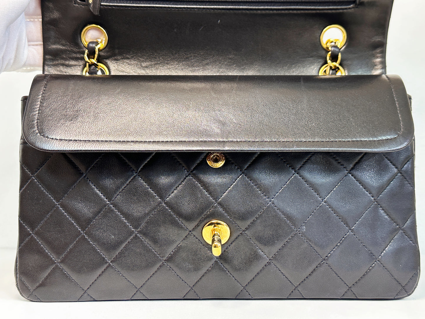 Chanel Vintage Black Quilted Lambskin Medium Classic Double Flap Bag 25 holo card