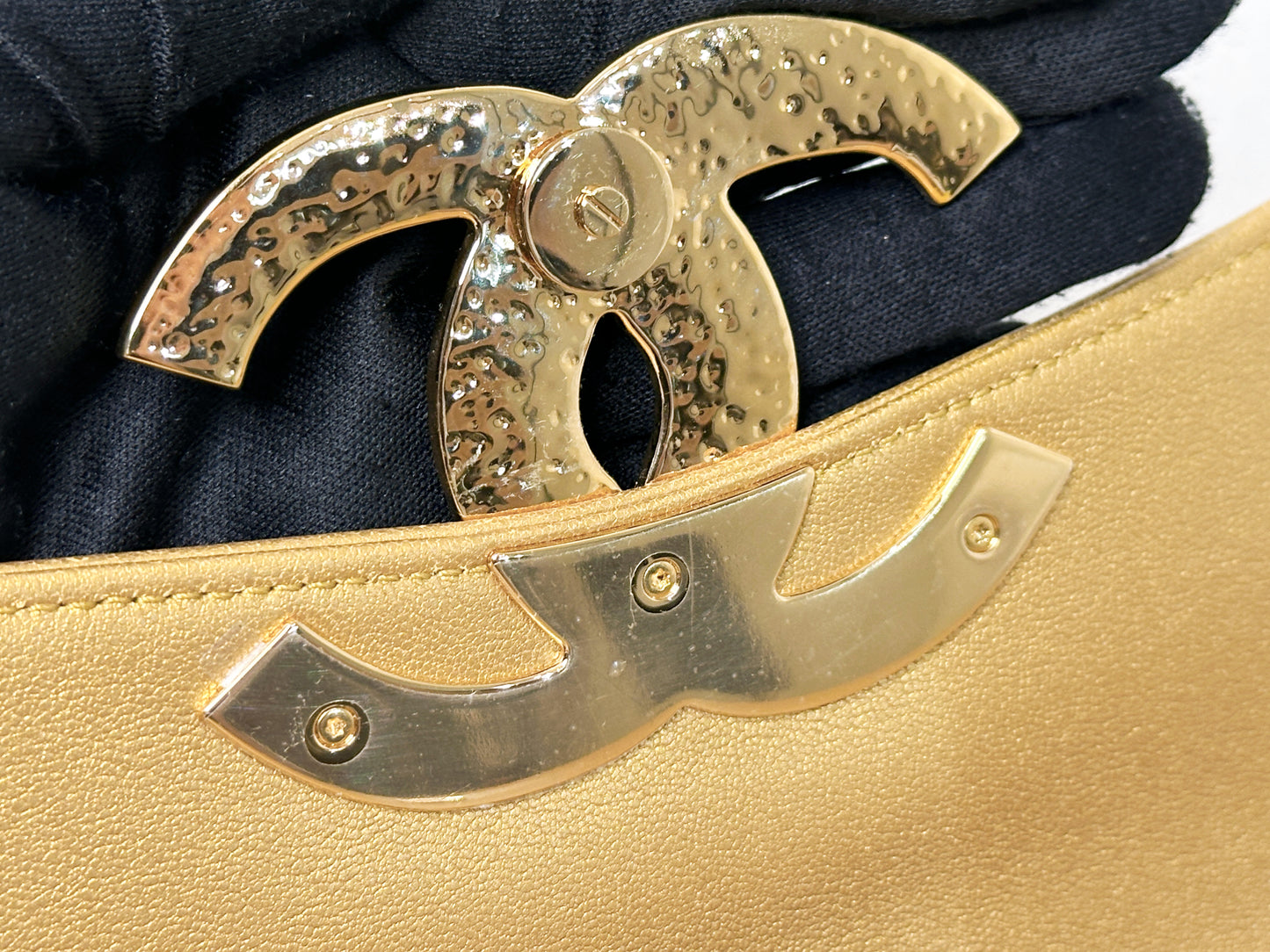 Chanel Lambskin Evening In Egypt Clutch Gold 2815 holo card