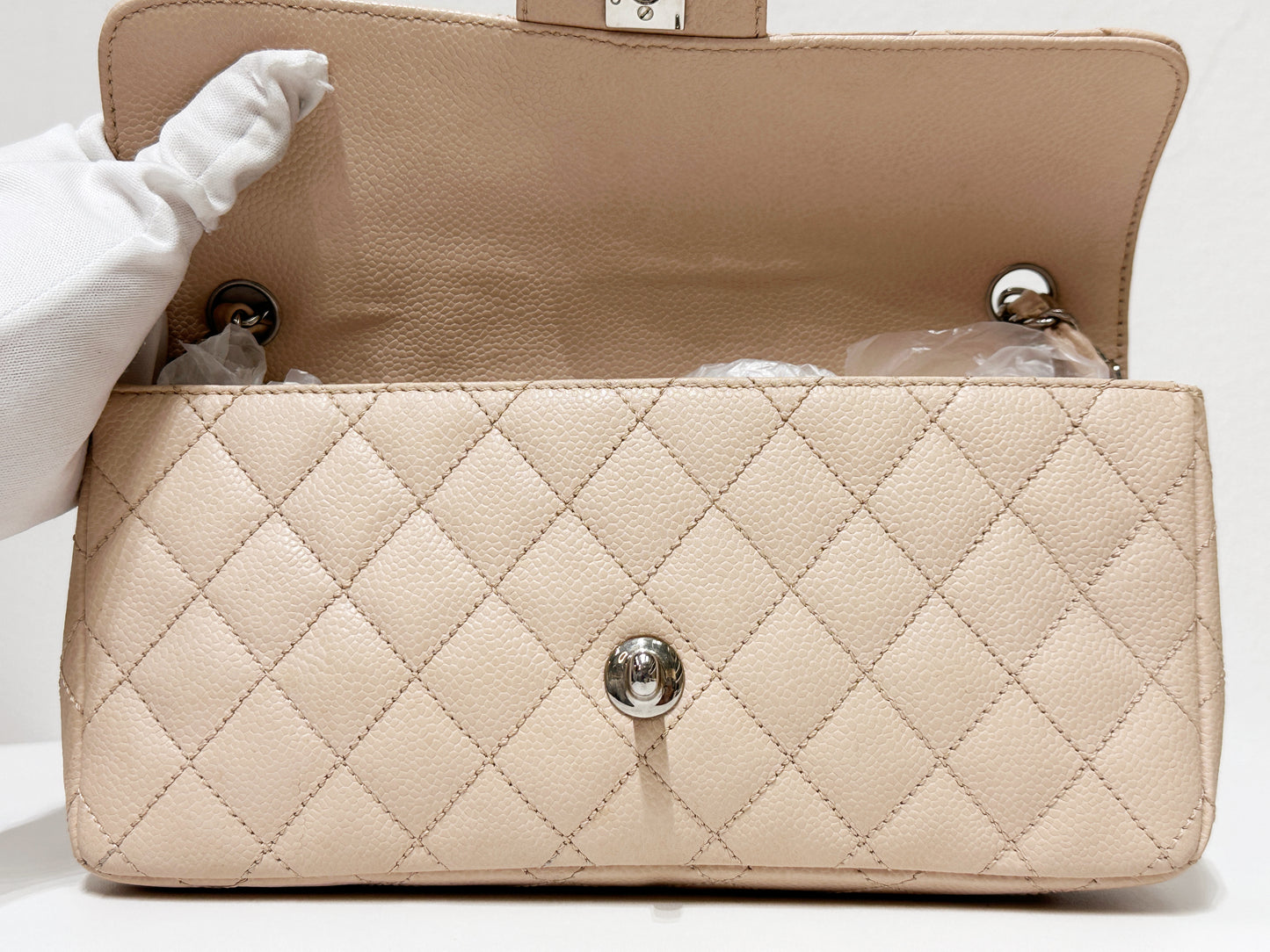 Chanel Classic Vintage Clutch East-west in Beige Color SHW 97 holo