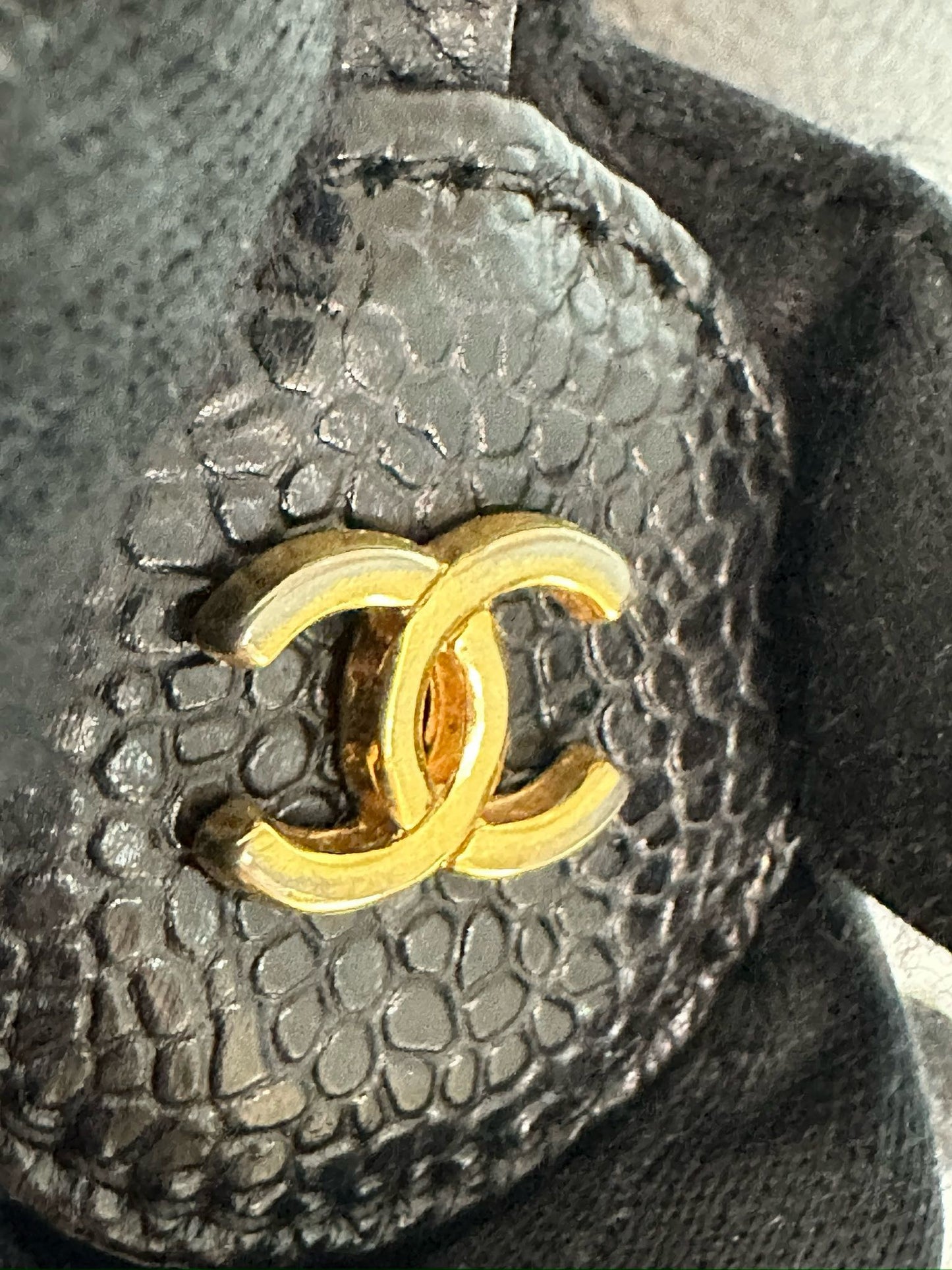 Chanel Vintage Vanity Case Black Caviar GHW 2 holo card