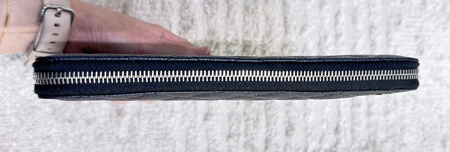 CHANEL Caviar Quilted Zip Around Notebook Agenda Cover Black