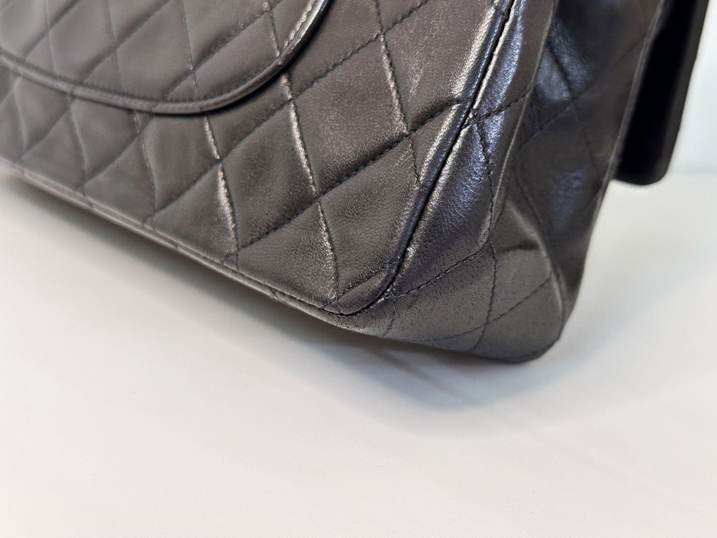 Chanel Vintage Black Quilted Lambskin Medium Classic Double Flap Bag 25 holo card