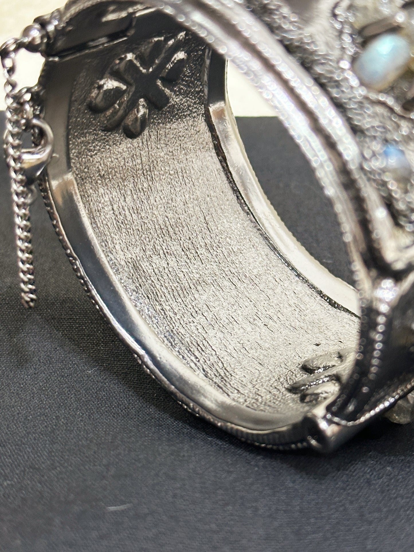 CHANEL SILVER FASHION JEWELRY BRACELET 12A GUNMETAL RHINESTONE BANGLE