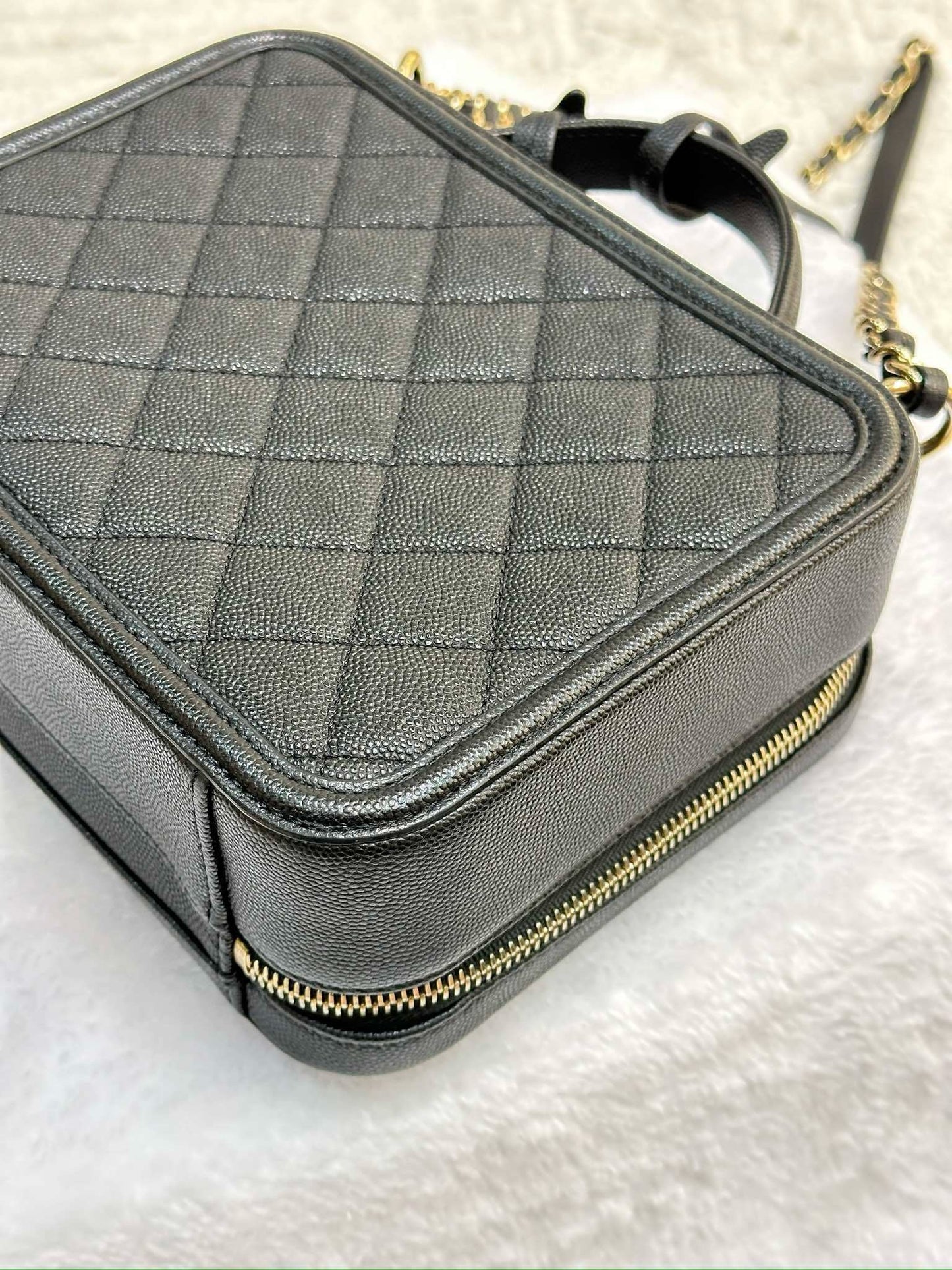 Chanel Medium Filigree Vanity Case Quilted Caviar Black GHW 2899 holo card