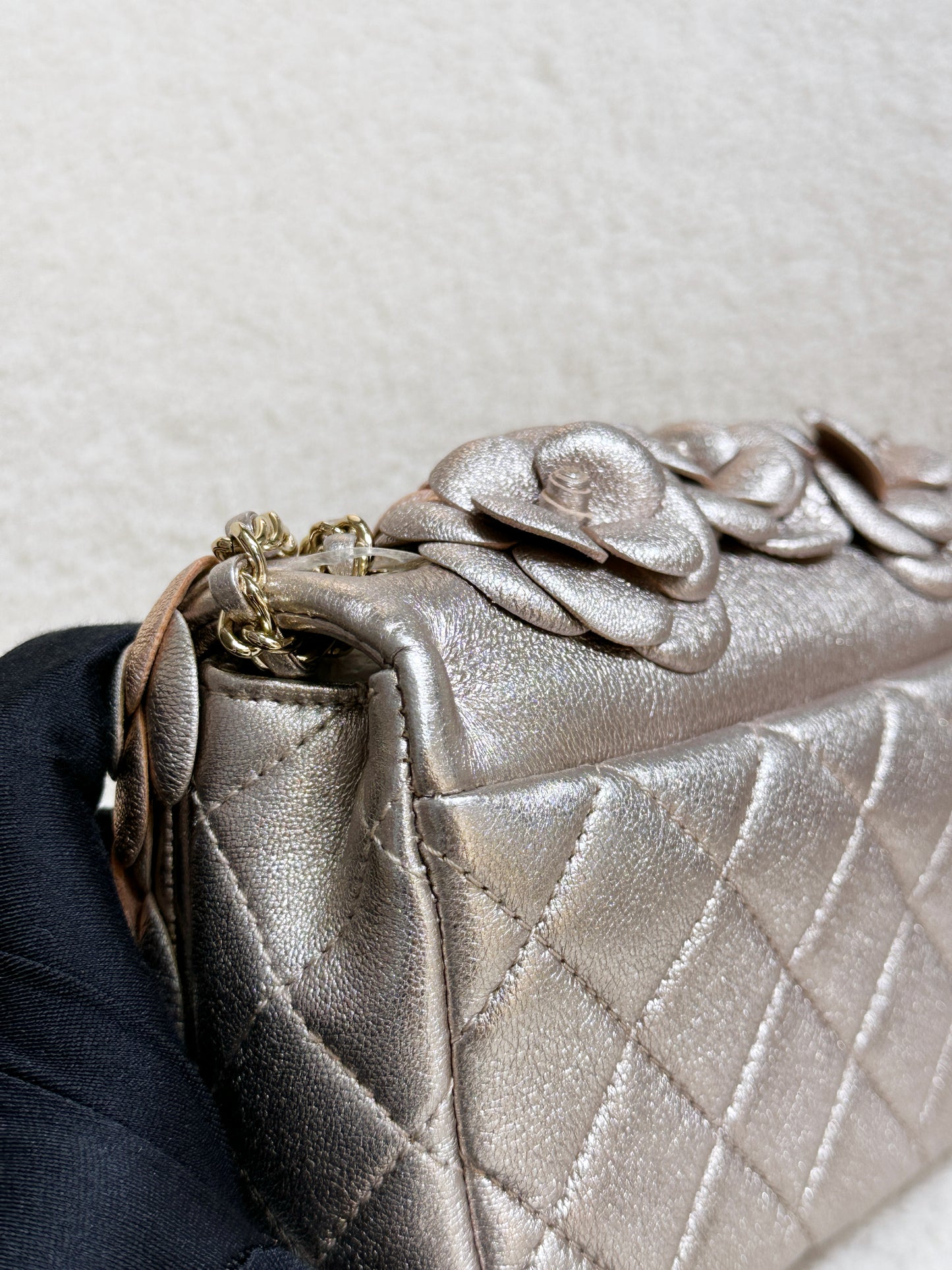 Chanel Camellia Mini Metallic Rose Gold/Pink Lambskin Gold Hardware 2487 holo card
