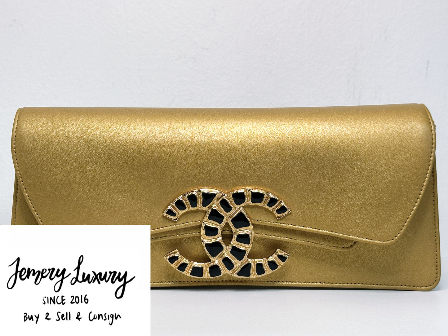 Chanel Lambskin Evening In Egypt Clutch Gold 2815 holo card
