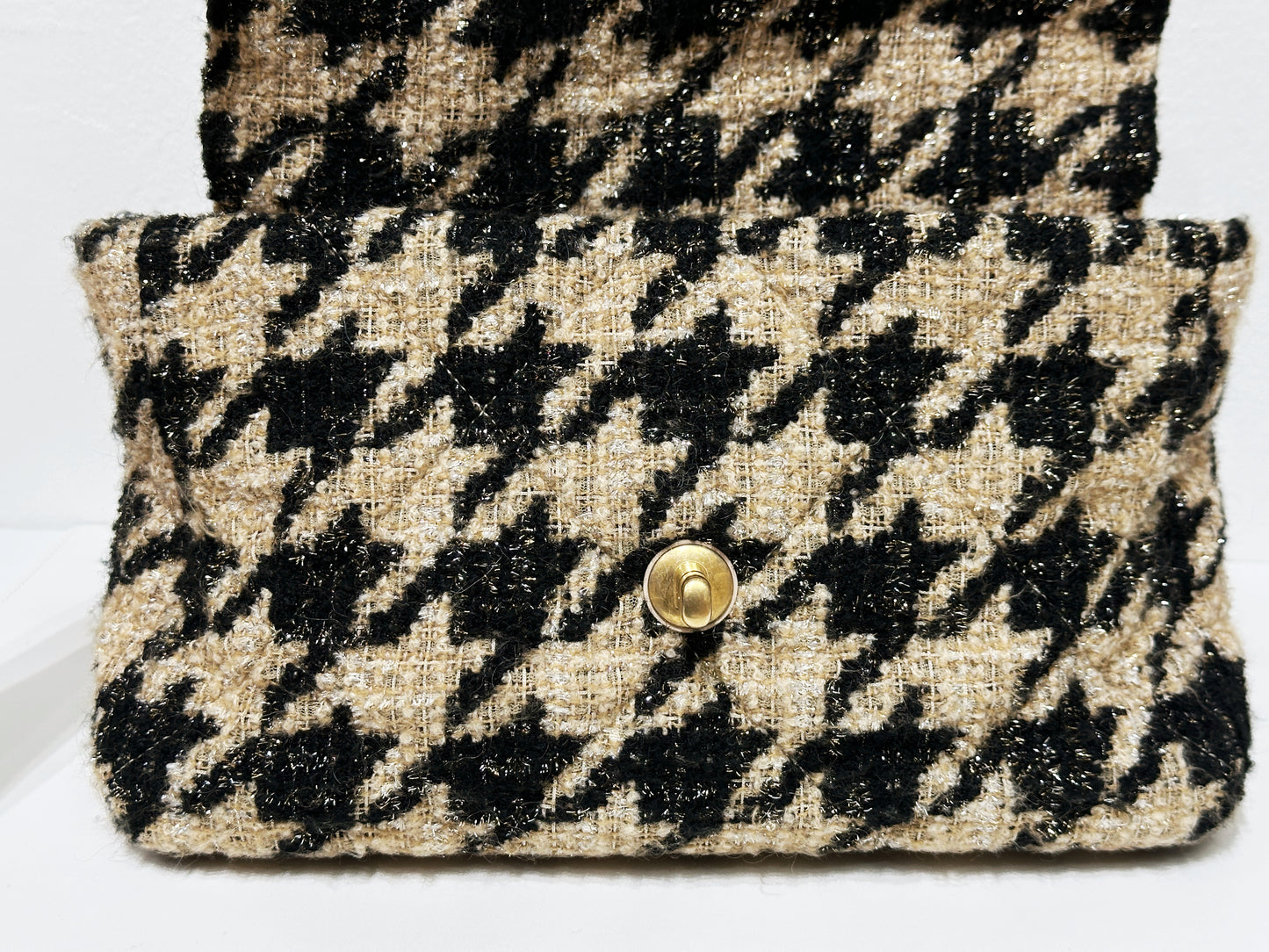 CHANEL 19 Medium Flap Bag in 19K Beige Black Houndstooth Tweed 2863 holo card
