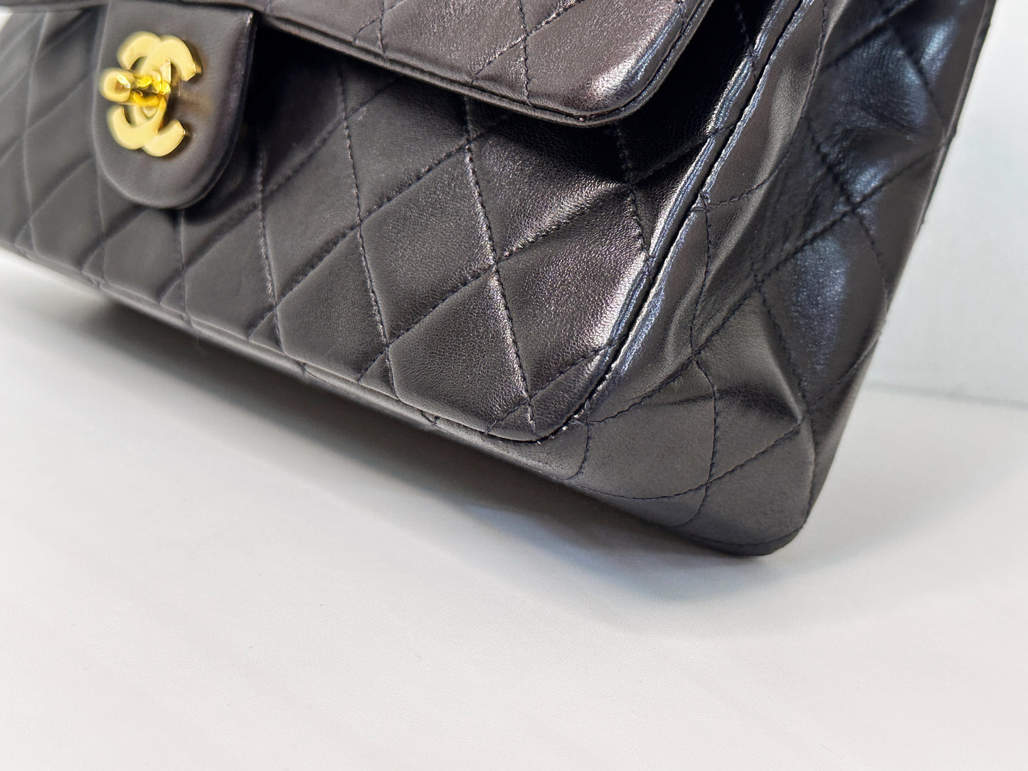 Chanel Vintage Black Quilted Lambskin Medium Classic Double Flap Bag 25 holo card