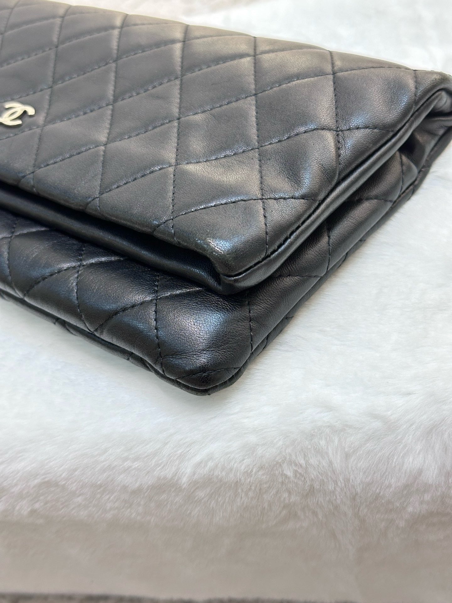 Chanel Beauty CC Lambskin Clutch Quilted Black