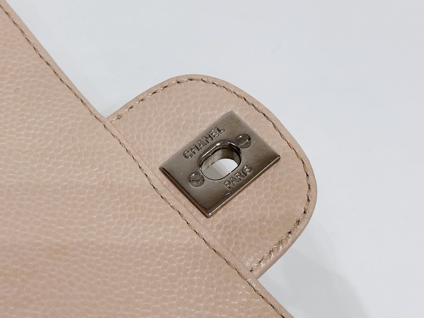 Chanel Classic Vintage Clutch East-west in Beige Color SHW 97 holo