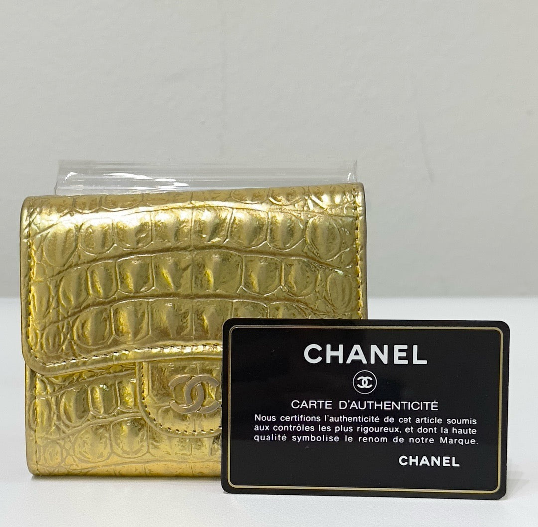 Chanel Metallic Calfskin Crocodile Embossed Cocodile Compact Flap Wallet Gold GHW