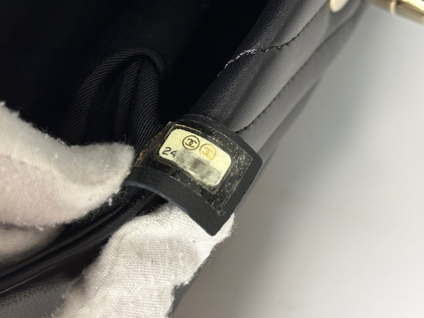 Chanel Black Chevron Lambskin Fold Up Again Clutch 2432 holo card