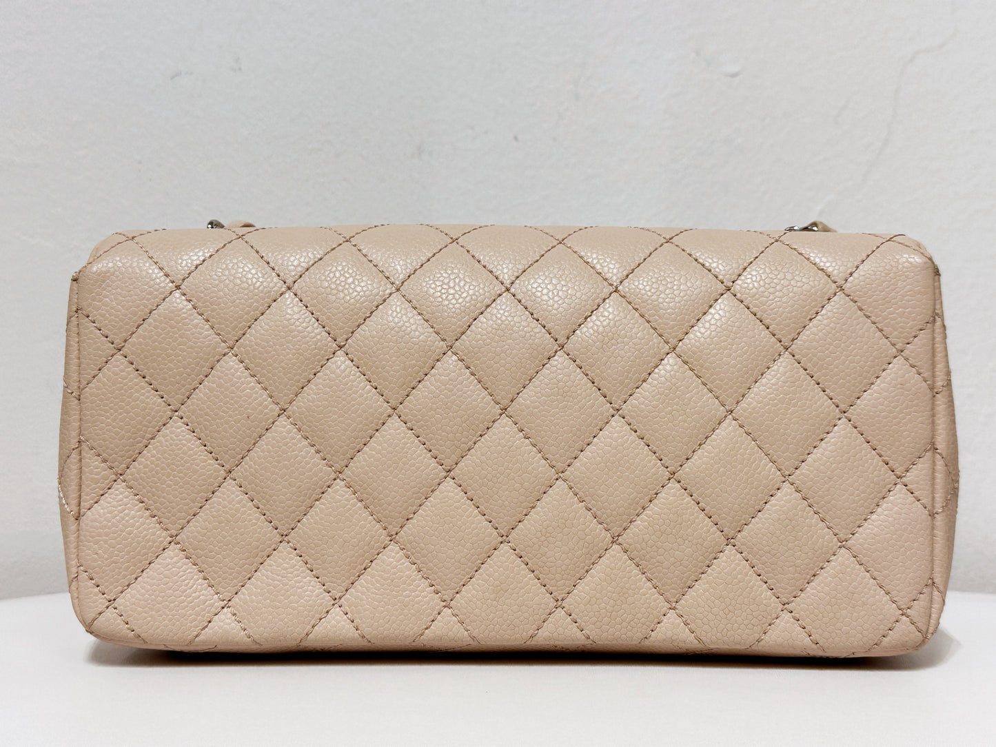 Chanel Classic Vintage Clutch East-west in Beige Color SHW 97 holo