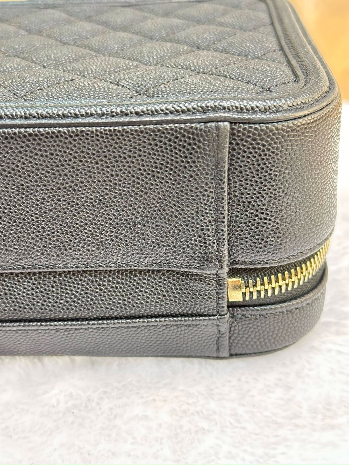 Chanel Medium Filigree Vanity Case Quilted Caviar Black GHW 2899 holo card