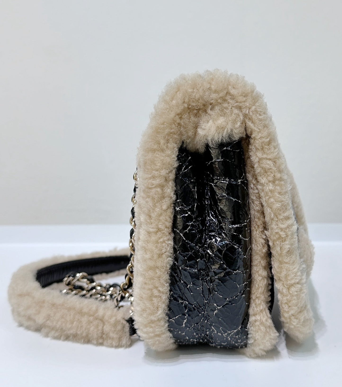 CHANEL Crumpled Calfskin Shearling CC Flap Black Beige