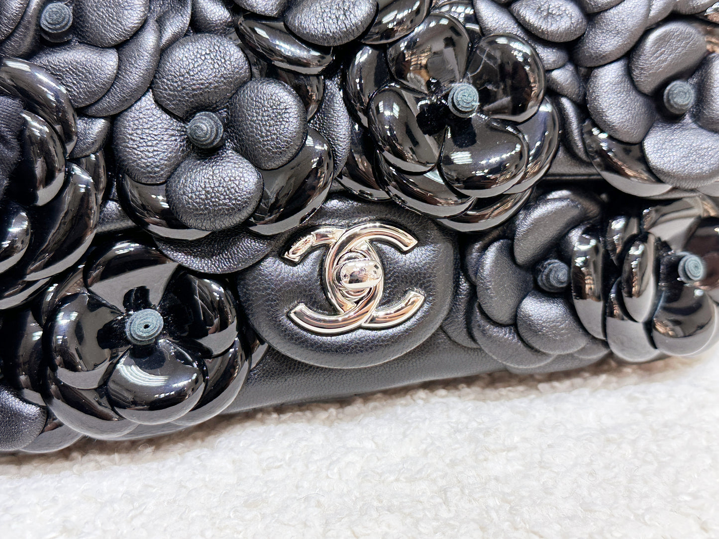 Chanel Camellia Lambskin Patent Around Flap Crossbody Bag Black 2246 holo card