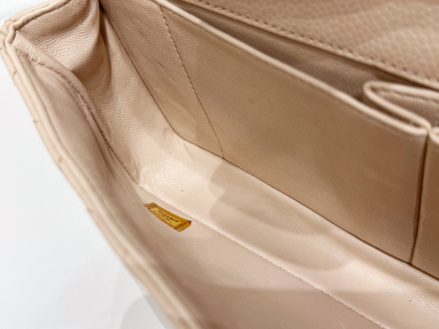 Chanel Classic Vintage Clutch East-west in Beige Color SHW 97 holo