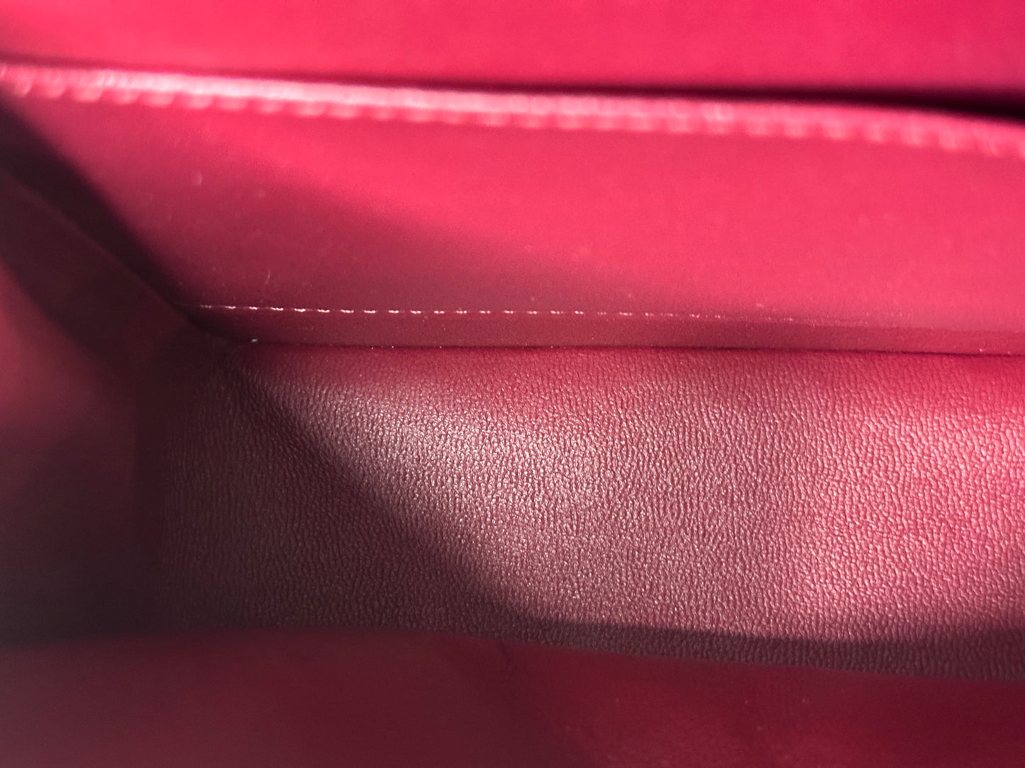 CHANEL MEDIUM 21A CLASSIC DOUBLE FLAP BAG LAMBSKIN DARK RED LGHW ULLK microchip