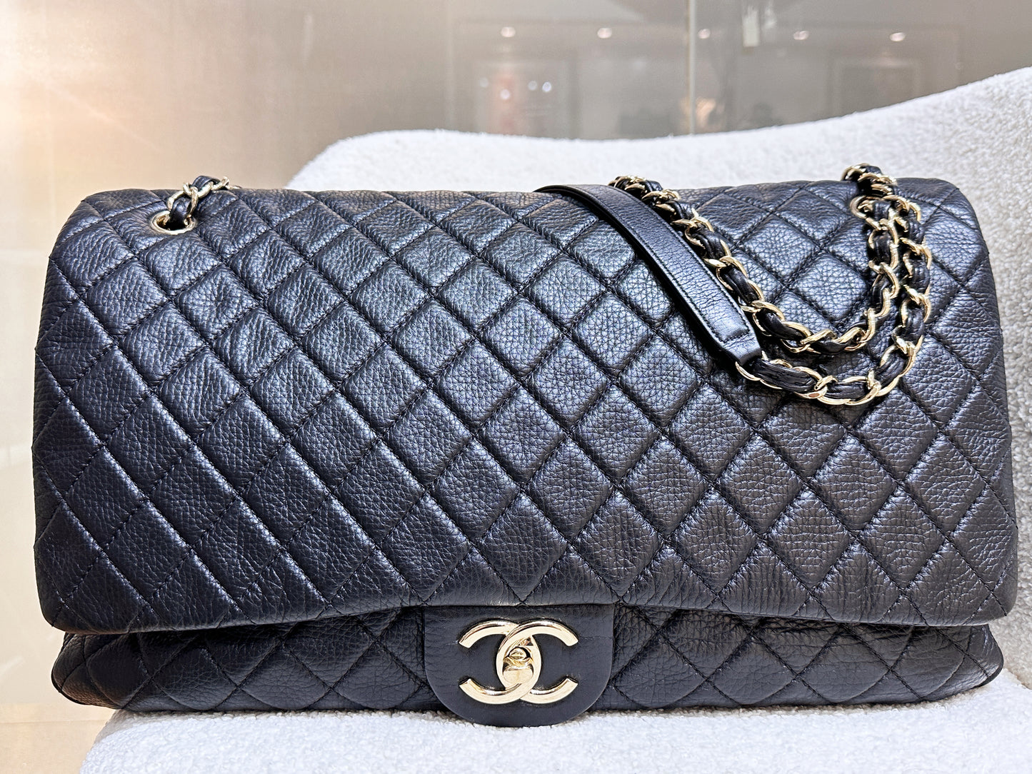 Chanel 2017 Calfskin Quilted XXL Travel Flap shoulder bag Black GHW 2354 holo card