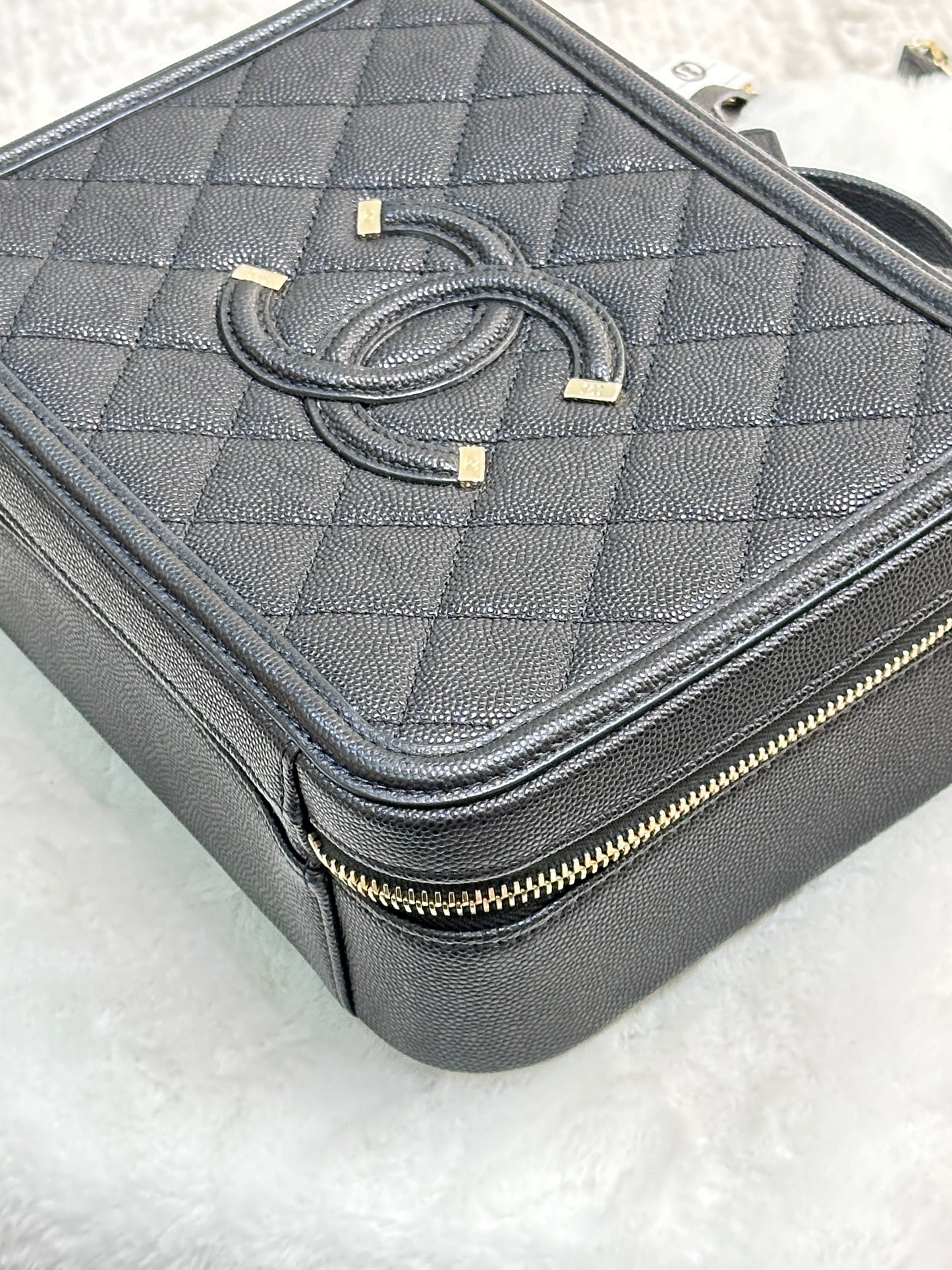 Chanel Filigree Vanity Case Quilted Caviar Medium Black