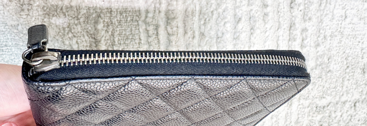 CHANEL Caviar Quilted Zip Around Notebook Agenda Cover Black