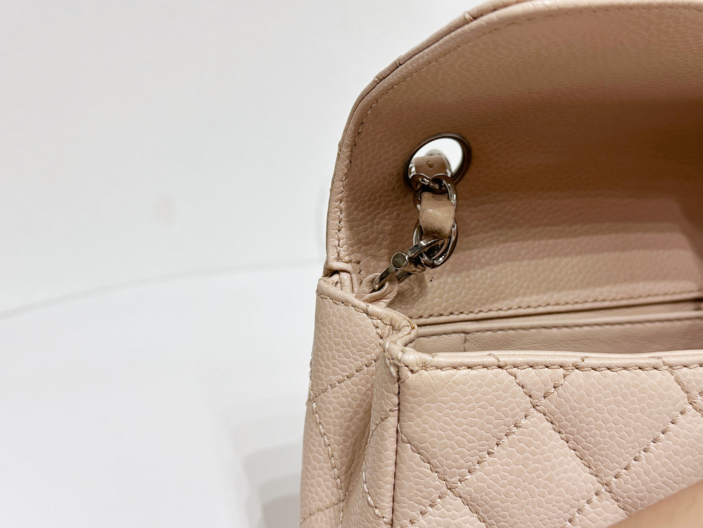 Chanel Classic Vintage Clutch East-west in Beige Color SHW 97 holo
