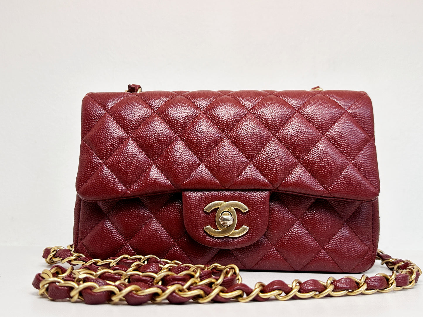 Chanel 18C Timeless Classic Caviar Mini Rectangular Flap Iridescent Maroon 2515 holo card