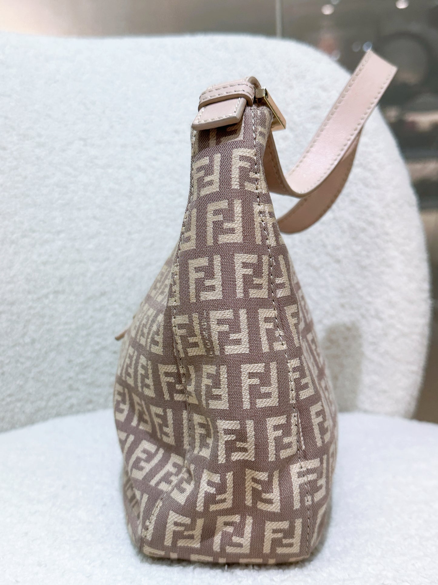 FENDI Zucchino Mamma Baguette Beige Shoulder Bag in Cipria