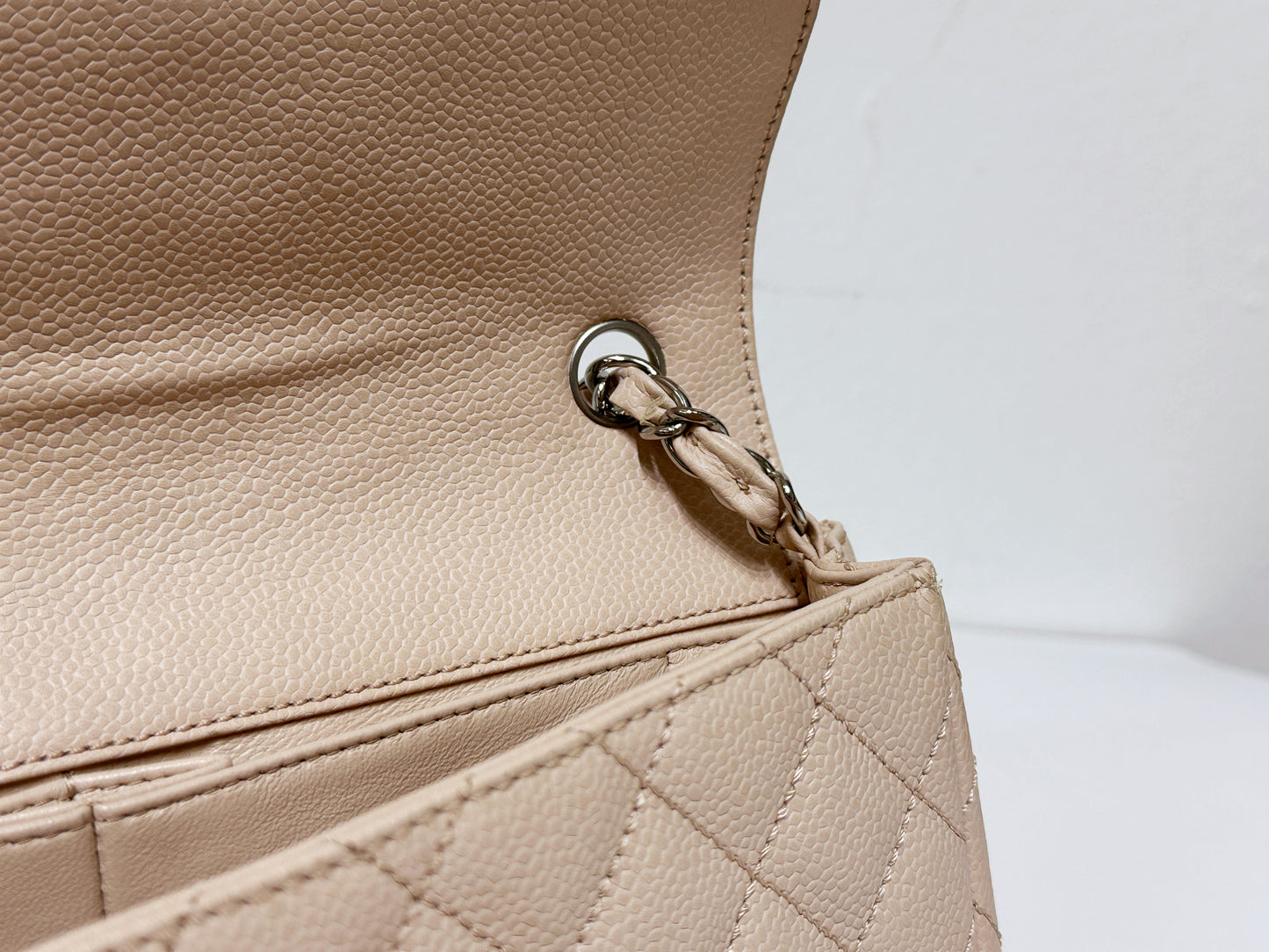 Chanel Classic Vintage Clutch East-west in Beige Color SHW 97 holo