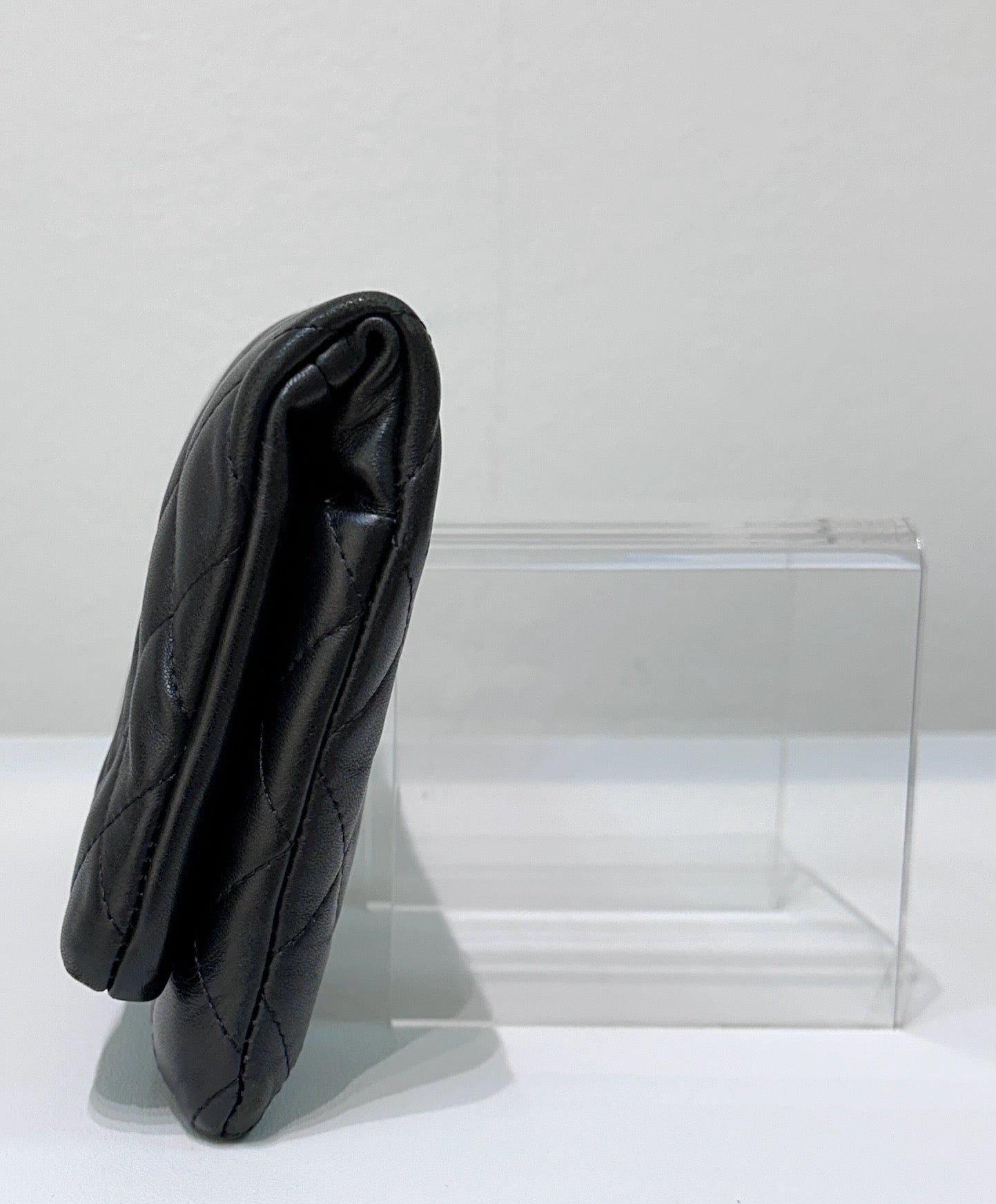 Chanel Beauty CC Lambskin Clutch Quilted Black