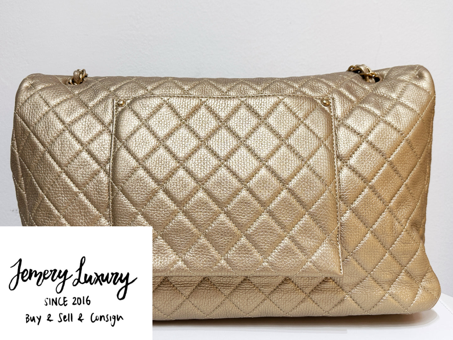 Chanel 2018 Calfskin Quilted XXL Travel Flap shoulder bag Metallic Gold GHW 2510 holo card